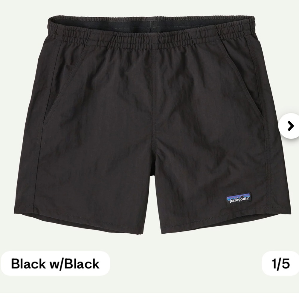 Patagonia women’s baggies in black